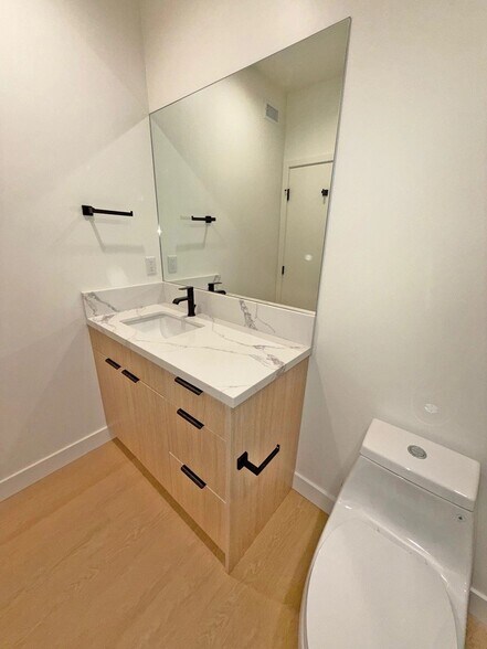 Building Photo - 12415 Texas Ave