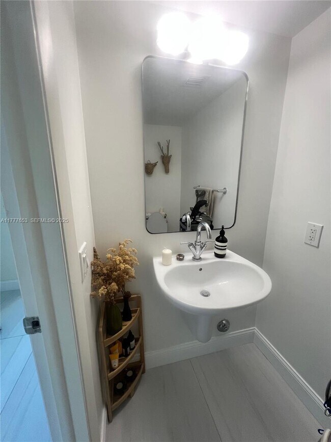 Building Photo - 41 SE 5th St