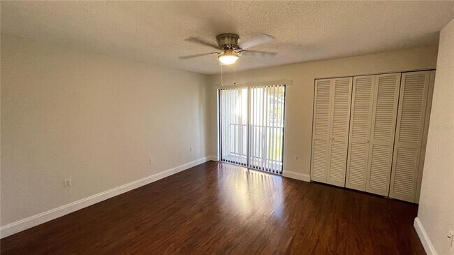 Building Photo - 892 Sunridge Dr