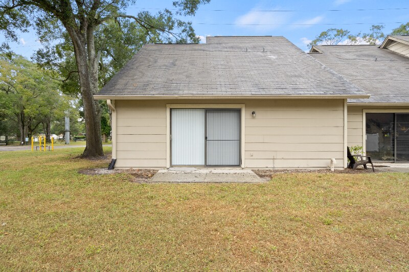 Building Photo - 2550 W Bird St