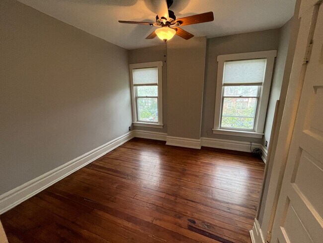 Building Photo - 991-993 Bryden Road