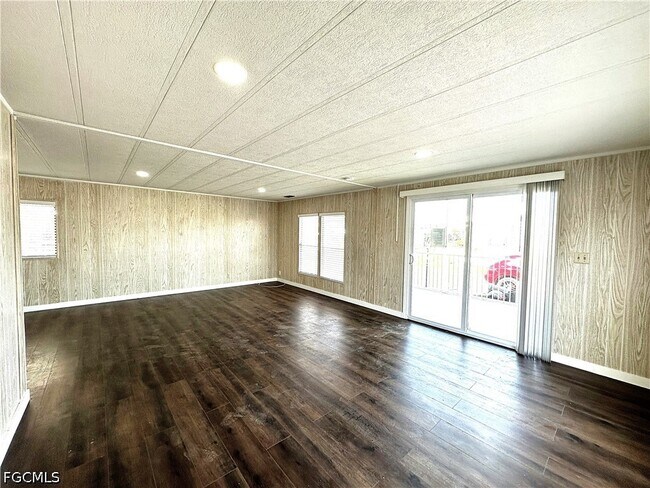 Building Photo - 16004 Tangelo Way