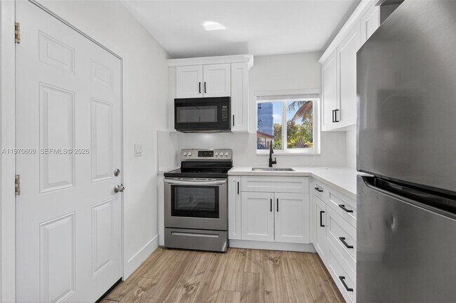 Building Photo - 1801 SW 5th St