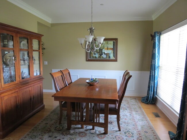 Building Photo - 4524 Sawmill Pl