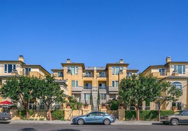 Primary Photo - 4057 1st Ave