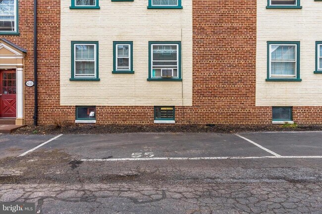 Building Photo - 633 Beulah Pl