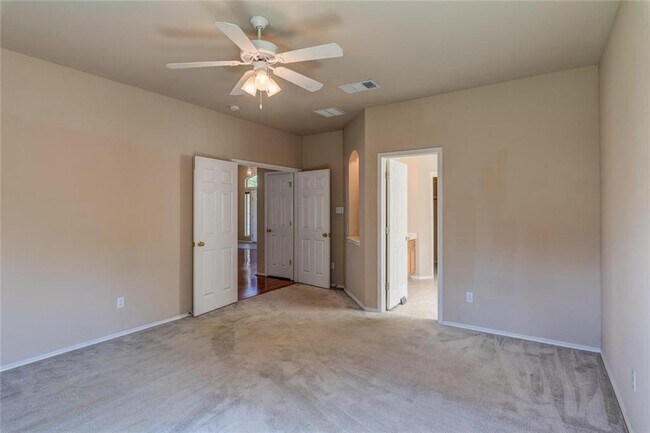 Building Photo - 10816 Pall Mall Dr