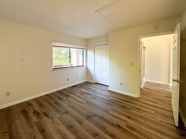 Building Photo - 2BD/2BA In Birnam Wood Near Stonefield & A...
