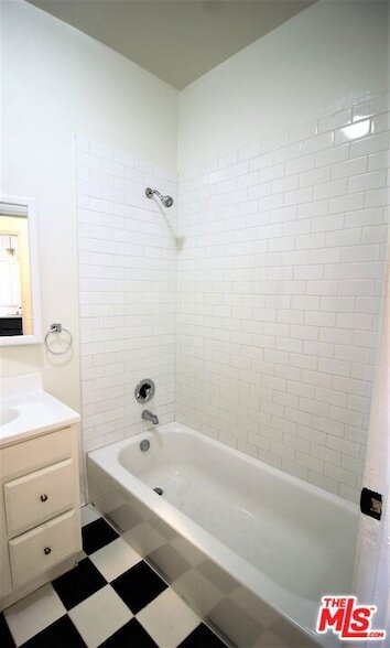 Building Photo - 329 N Ogden Dr