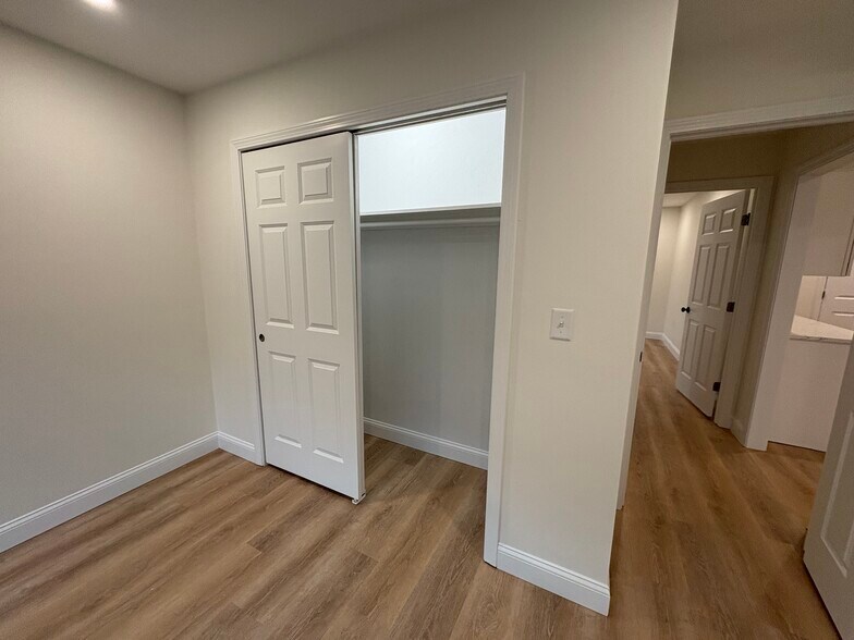 Building Photo - 154 Granite St