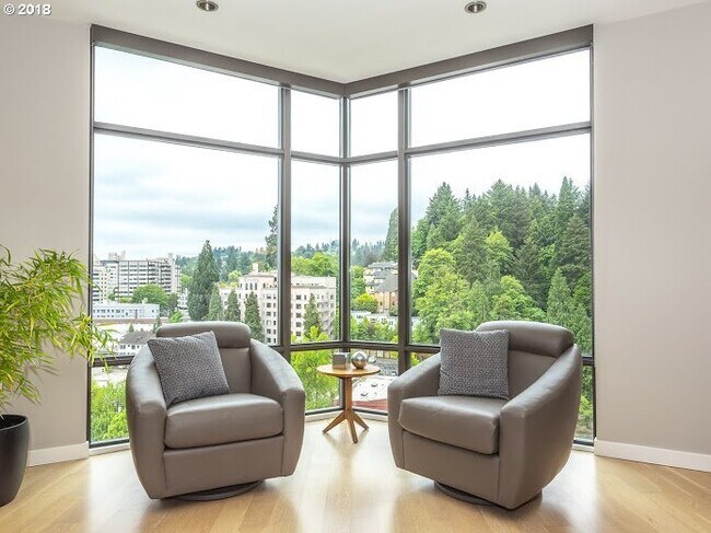 Building Photo - Rare rental in The Westerly - spectacular 2/2.5 unit w/sweeping views/2 parking/2 storage