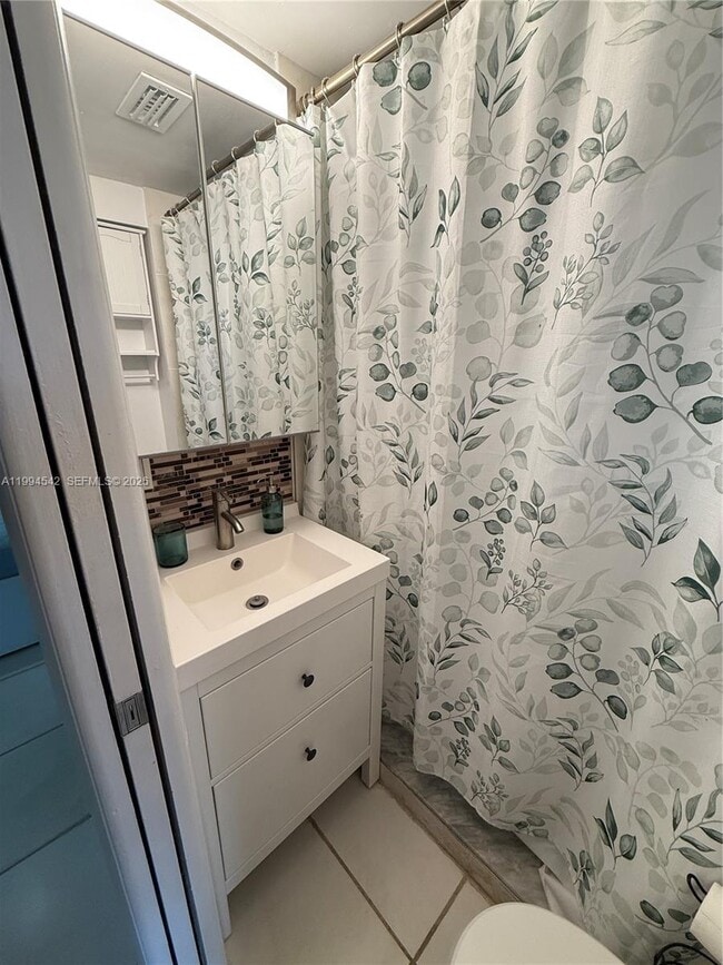 Building Photo - 601 Michigan Ave