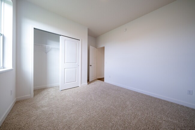 Building Photo - 22660 Isla Wy