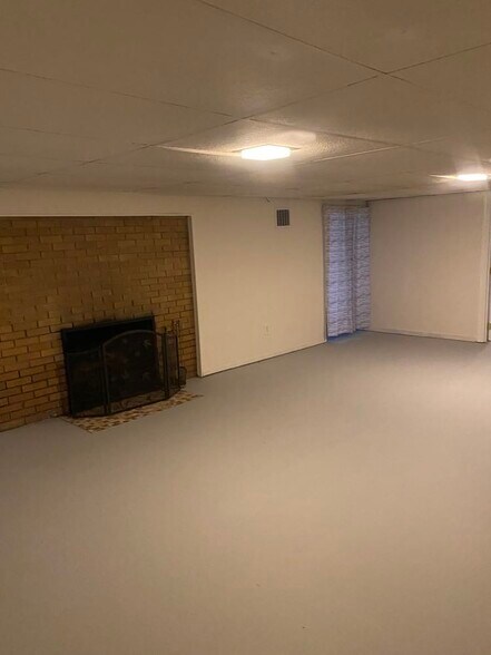 Building Photo - 90 Bethel Ln
