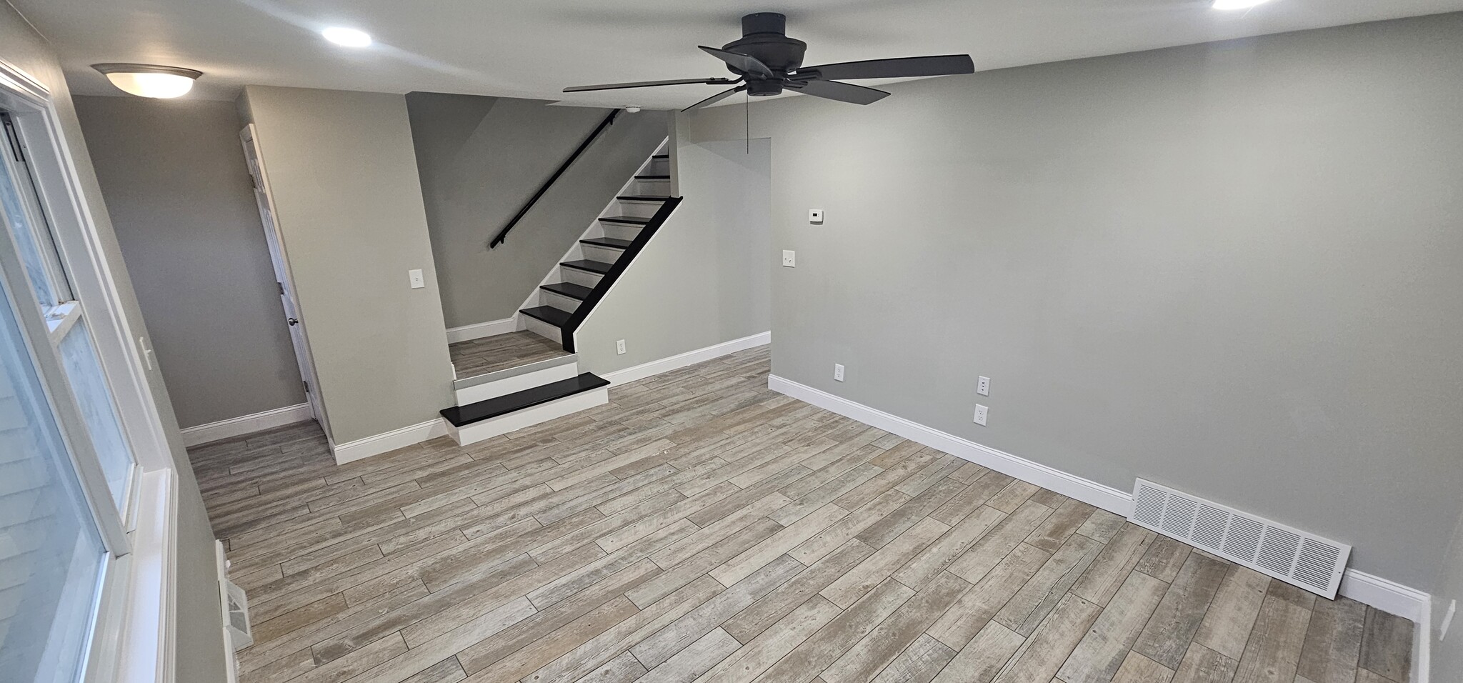 Building Photo - 4138 Highview Pky