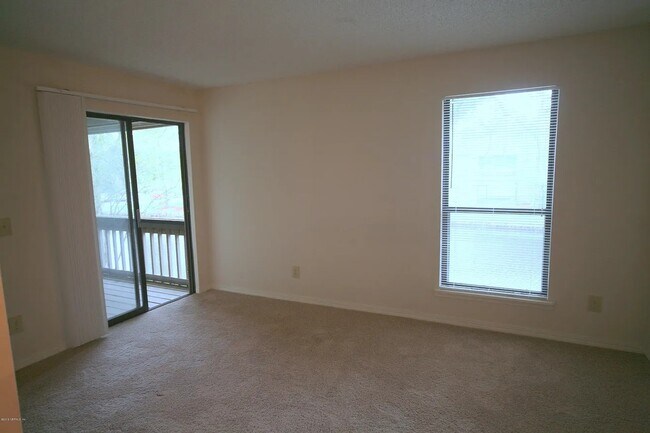 Building Photo - 10200 Belle Rive Blvd