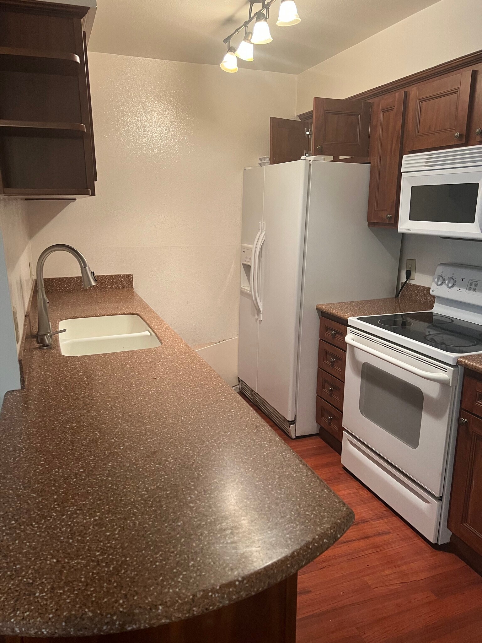 Building Photo - 5120 Raintree Cir
