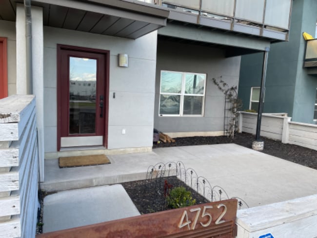 Building Photo - 4752 W S Jordan Pkwy