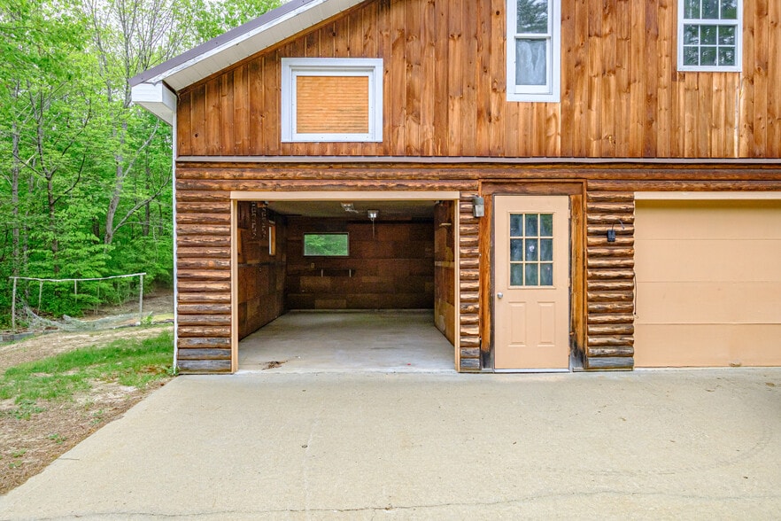 Building Photo - 76 N Bridgton Rd