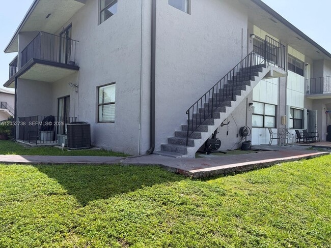 Building Photo - 13221 SW 17th Ln
