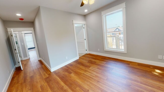 Building Photo - Spacious 10BR/10BA in Fort Sanders  – Perf...