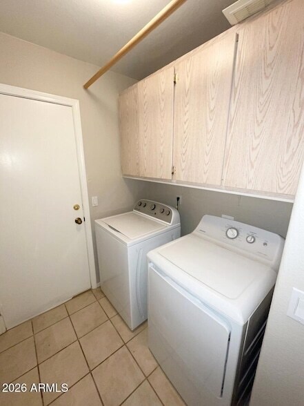 Building Photo - 4148 E Anderson Dr
