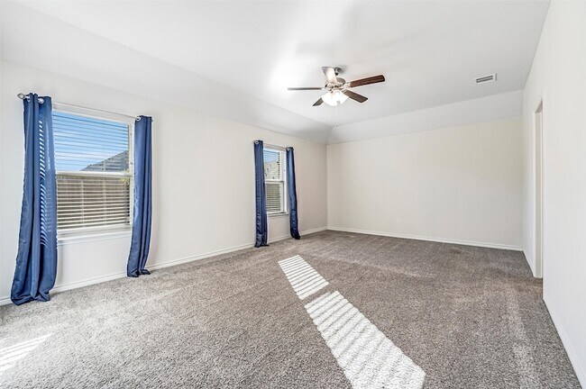 Building Photo - 134 Longhorn Pass