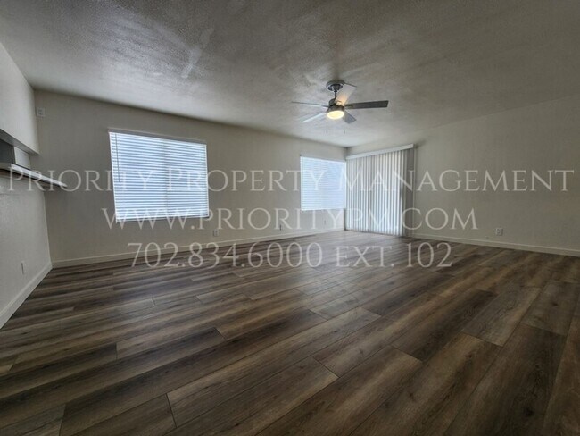 Building Photo - GREAT 3 BEDROOM SINGLE STORY IN THE SOUTHW...