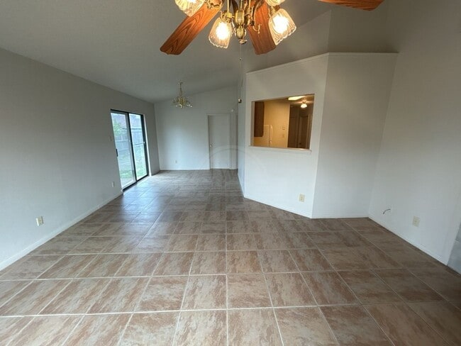 Building Photo - ***One Week Free Rent***2503 Hemlock, Killeen