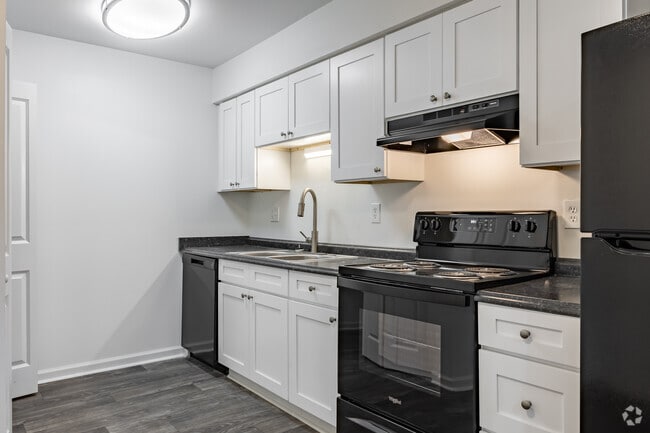 2BR, 1BA - 850SF - Phenix City Apartments