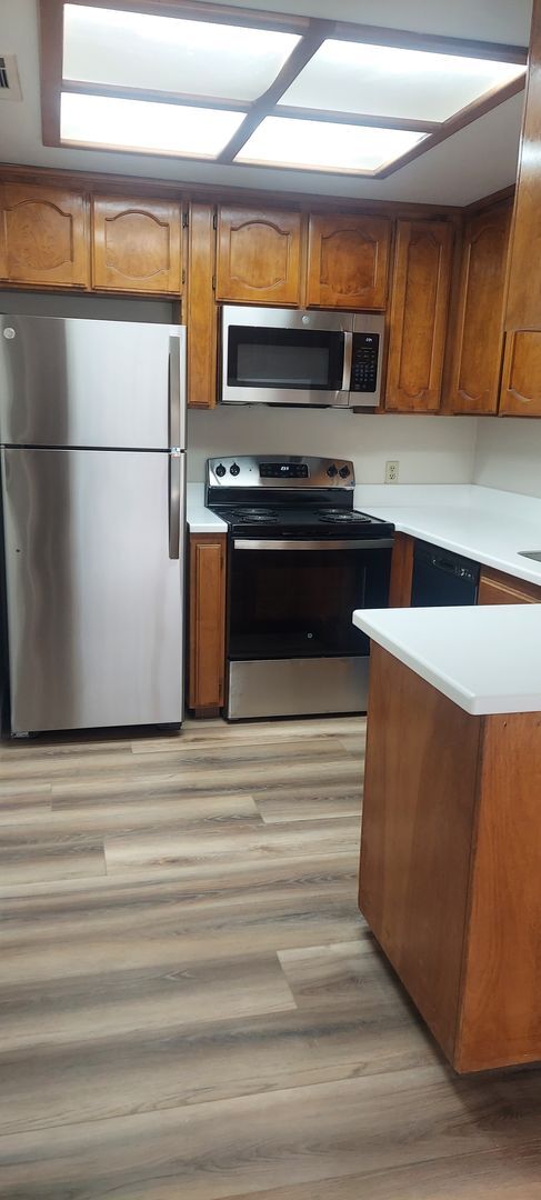 Building Photo - 3096 Beverly Ct