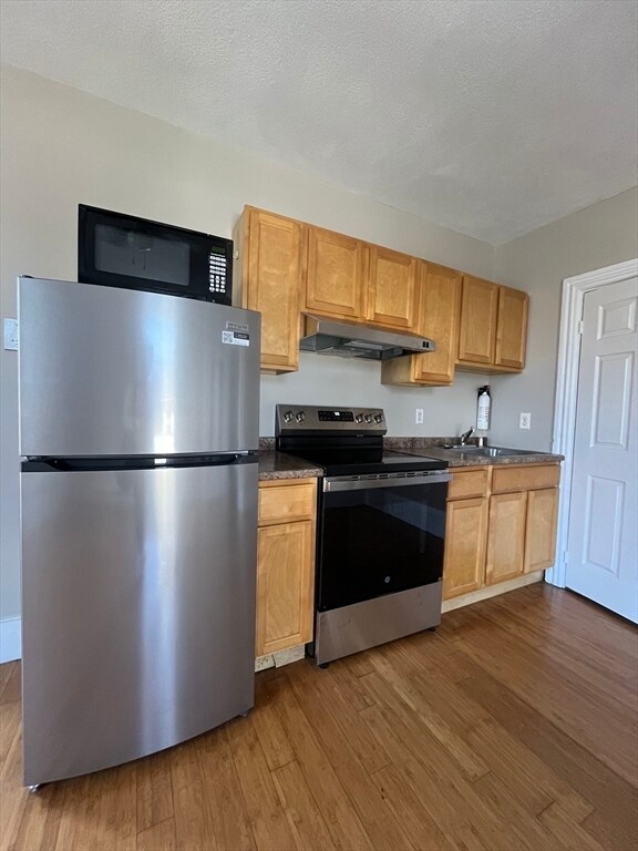 Building Photo - 99 Laighton St