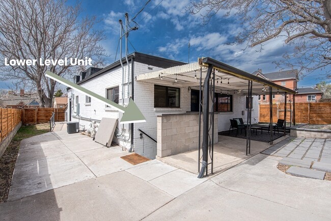 Building Photo - 2454 Irving St