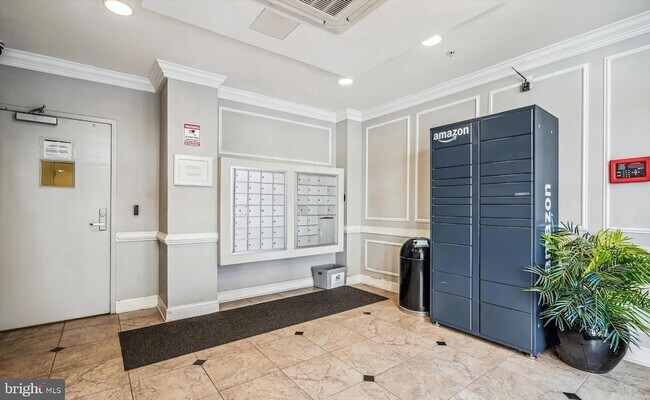 Building Photo - 10205 Wincopin Cir