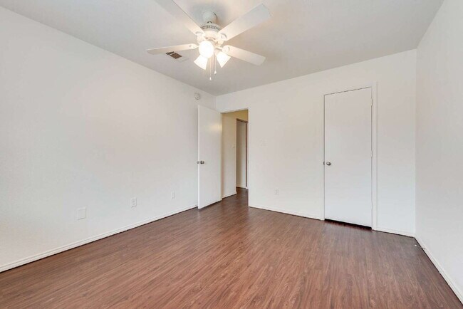 Building Photo - Renovated 3 bed 2 bath in the heart of Saginaw