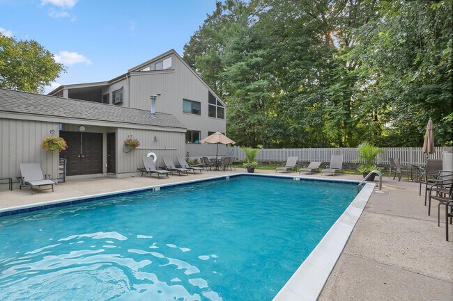 Building Photo - 61 Whitney Glen Dr