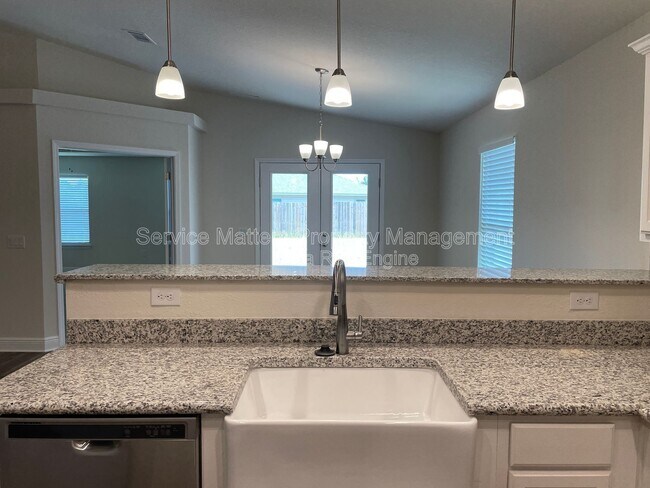 Building Photo - 5184 Peach Dr