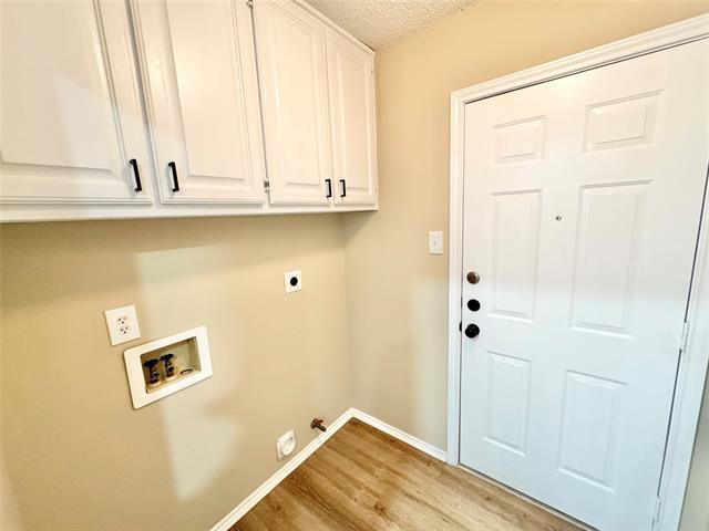 Building Photo - 204 Pear Tree Pl