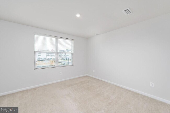 Building Photo - 7233 Statesman Blvd