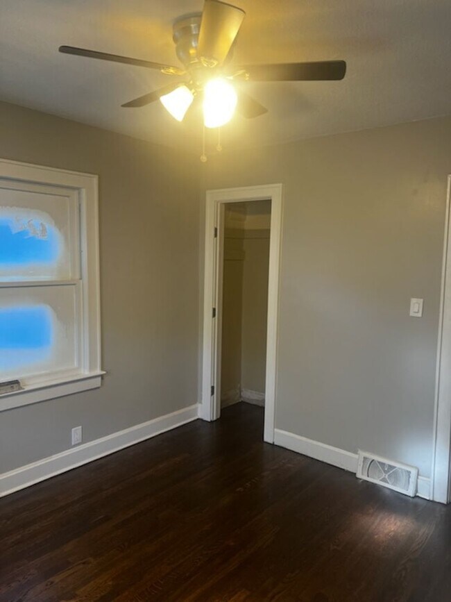 Building Photo - Newly Renovated 3 Bedroom House.