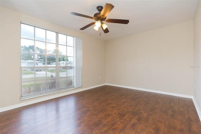 Building Photo - 4204 Newbury Dr