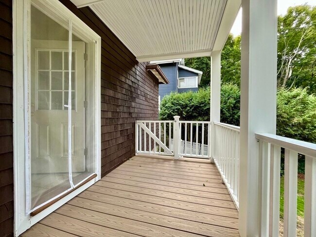 Building Photo - 32-34-34 Crescent Hill Ave