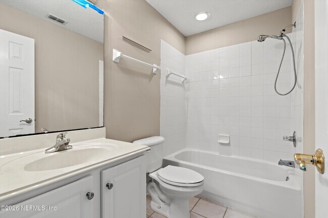 Building Photo - 7610 Sentry Oak Cir E