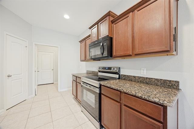 Building Photo - 1608 Persimmon Dr