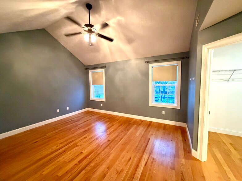 Building Photo - 46B Dominion Rd