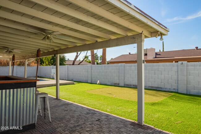 Building Photo - 8902 E Cholla St