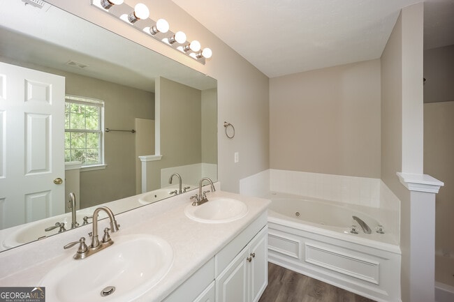 Building Photo - 43 Keith's Ct