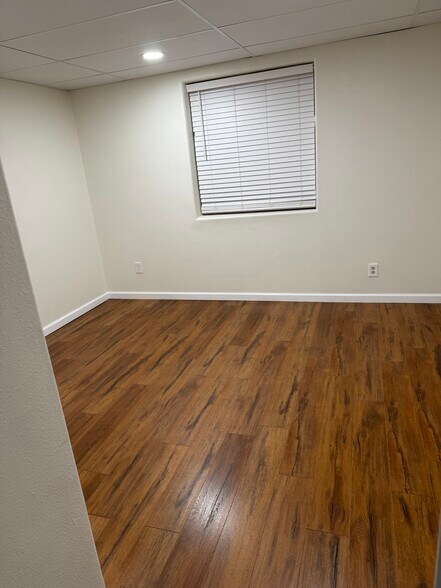 2nd room - 214 Eagle Ave