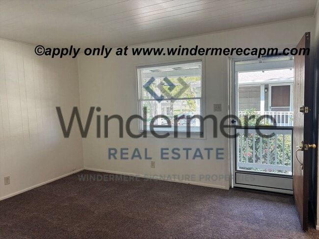 Building Photo - Adorable 1 bed Apartment set in an intimate 8 unit community in New Era Midtown!