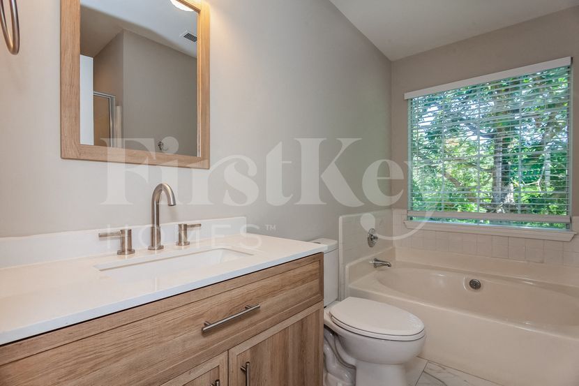 Building Photo - 10712 Spruce Mountain Rd